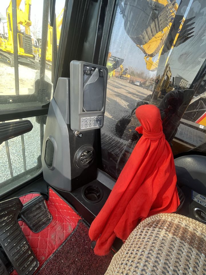 2023 Sany SY335H crawler excavator interior cab view