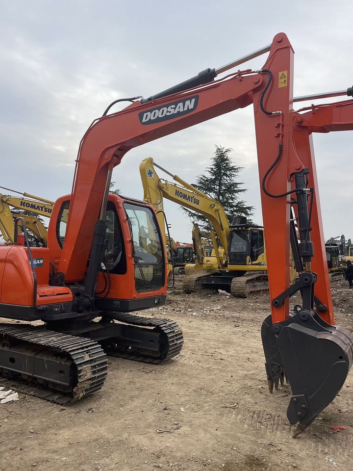 2021 Doosan DX80 crawler excavator, side view 2021 Doosan DX80 crawler excavator, side view