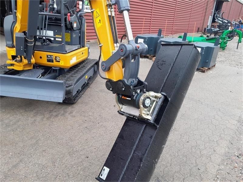 XCMG XE27E mini excavator with grading beam attachment