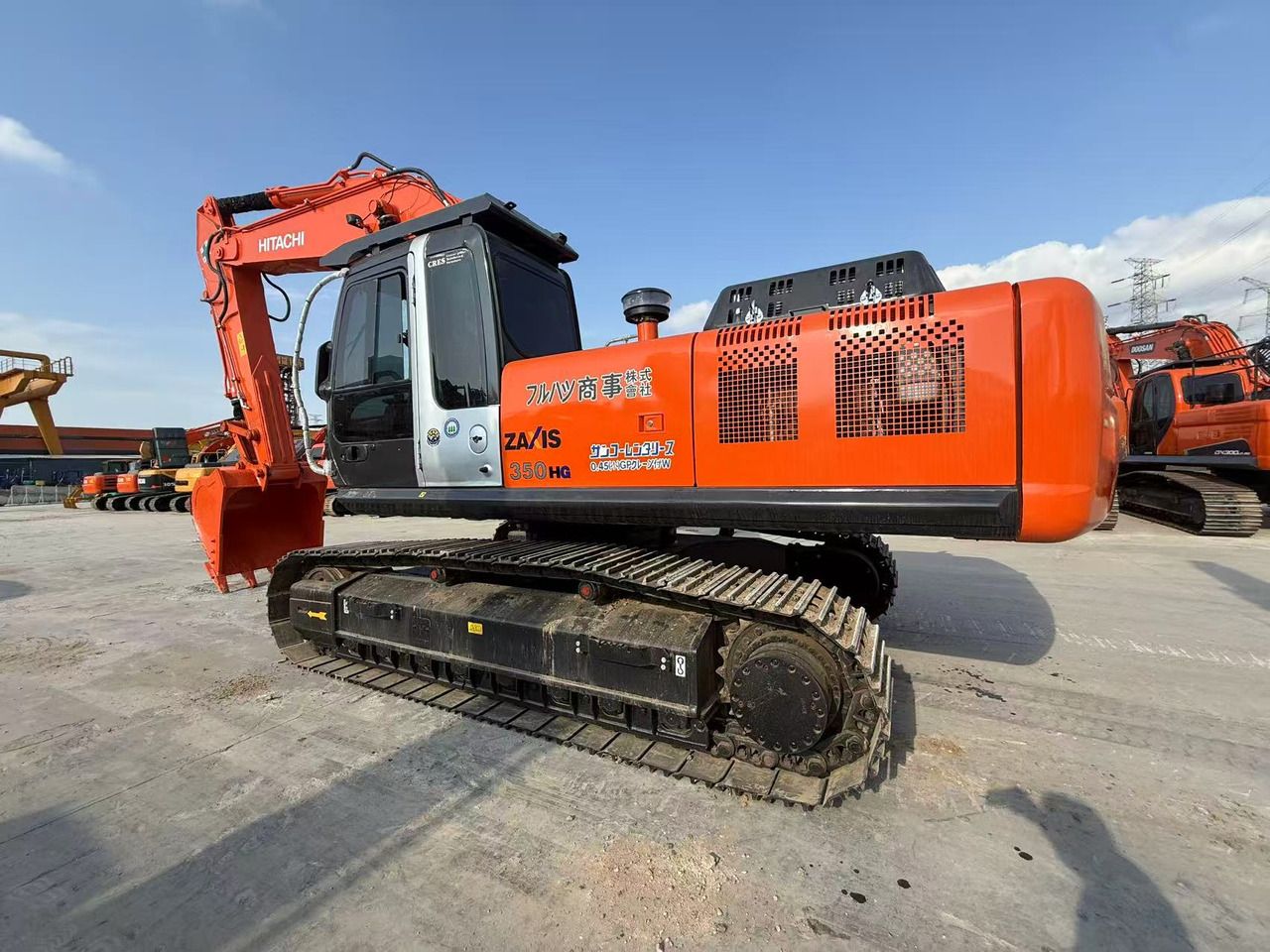 2024 Hitachi Zaxis 350HG crawler excavator, side view 2024 Hitachi Zaxis 350HG crawler excavator, side view