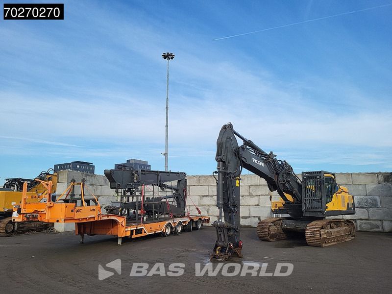 2013 Volvo EC380DHR UHD crawler excavator, side view