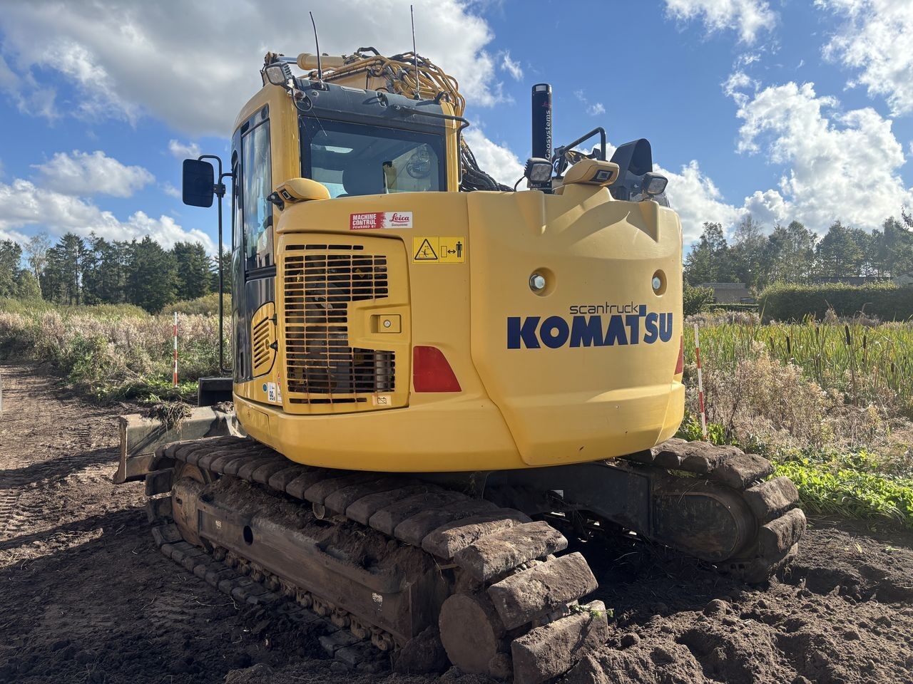 2016 Komatsu PC138US-11 crawler excavator rear view
