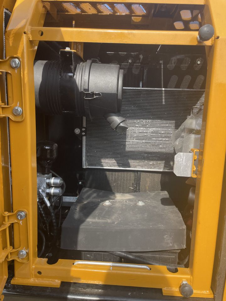 2024 Sany SY75C crawler excavator engine compartment view 2024 Sany SY75C crawler excavator engine compartment view
