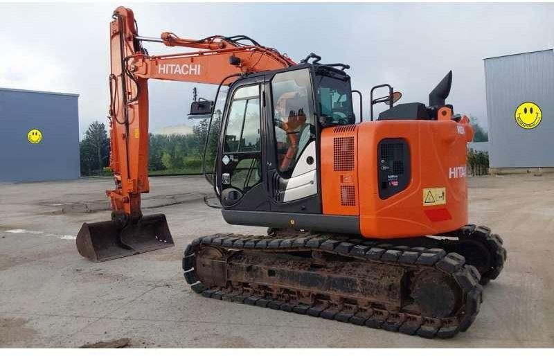 2018 Hitachi ZX135US-6 crawler excavator, side profile view 2018 Hitachi ZX135US-6 crawler excavator, side profile view