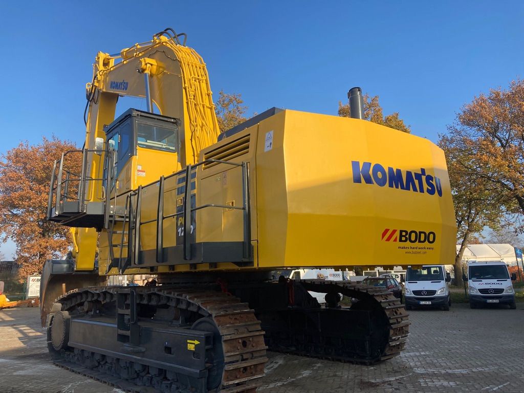 2005 Komatsu PC1250-7 crawler excavator, rear three-quarter view 2005 Komatsu PC1250-7 crawler excavator, rear three-quarter view