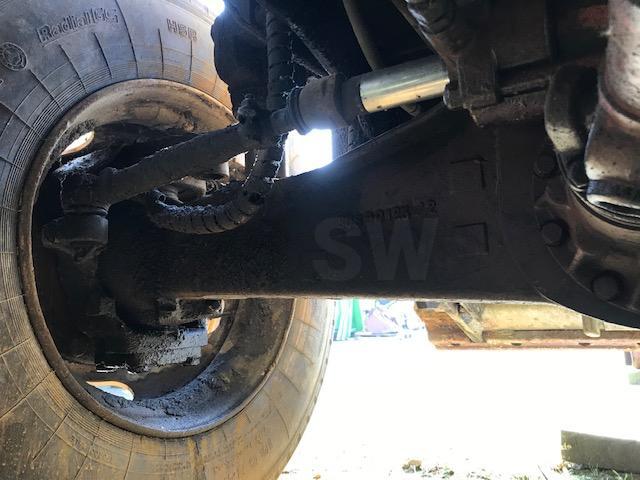 1997 CASE 788 P wheel excavator axle and wheel detail 1997 CASE 788 P wheel excavator axle and wheel detail