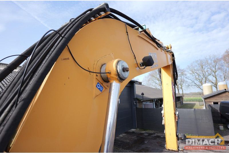 2005 Liebherr A316 mono boom detail 2005 Liebherr A316 mono boom detail