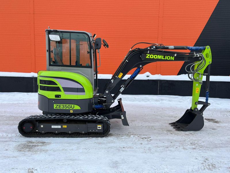 2024 Zoomlion ZE35GU mini excavator, side view 2024 Zoomlion ZE35GU mini excavator, side view