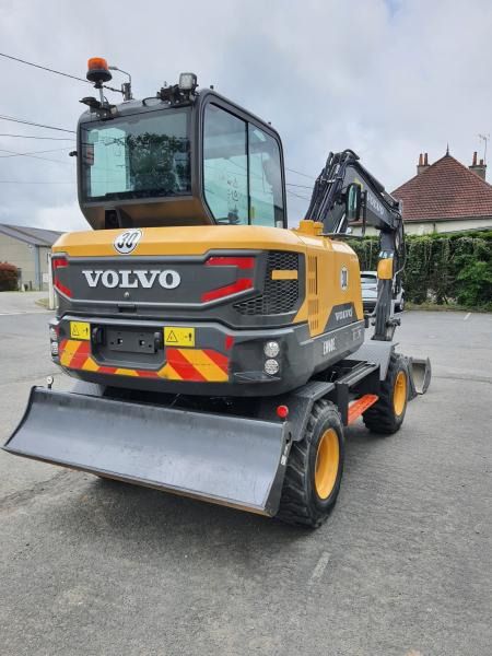 2021 Volvo EW60E wheel excavator rear view 2021 Volvo EW60E wheel excavator rear view
