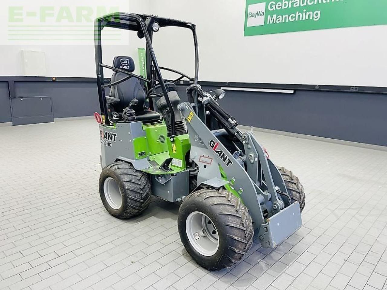 2023 Giant G1200 Mini Bagger