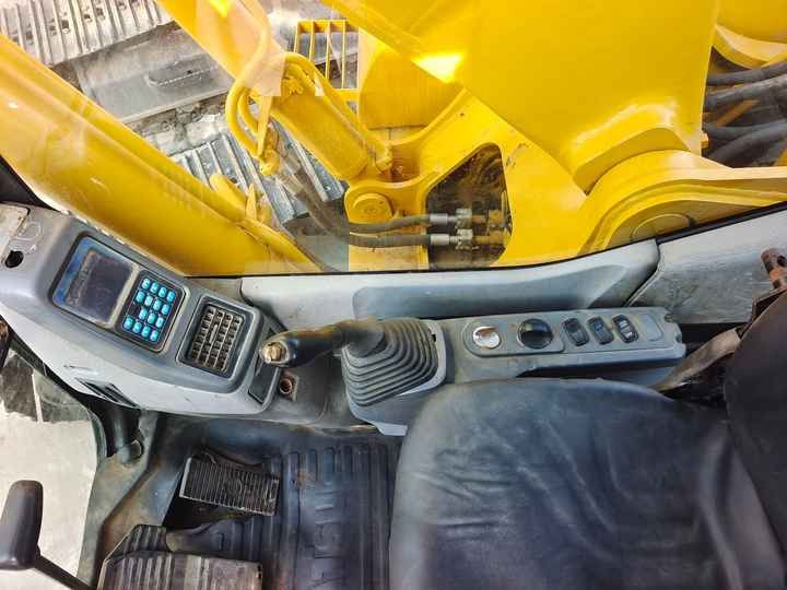 2007 Komatsu PC200-7 crawler excavator interior cab view