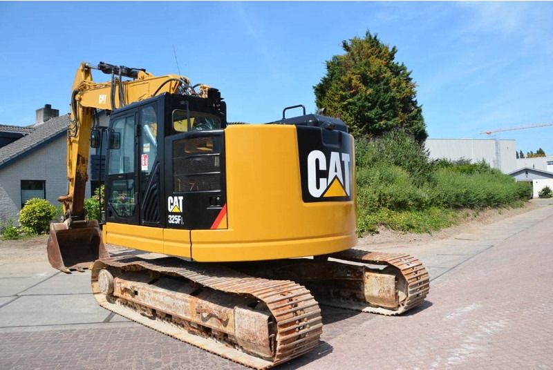 2016 Caterpillar 325FL crawler excavator, rear three-quarter view 2016 Caterpillar 325FL crawler excavator, rear three-quarter view