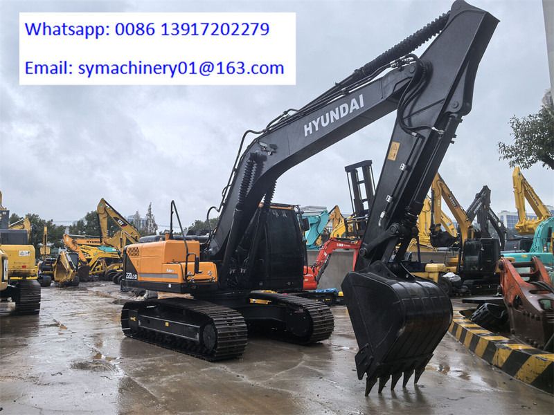 2023 Hyundai R220LC-9S crawler excavator, side view