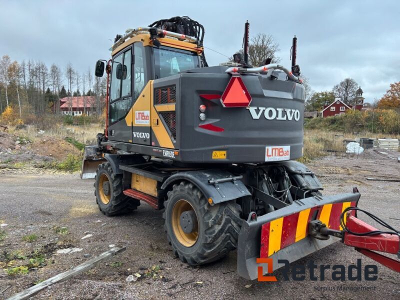 2017 Volvo EWR150E wheel excavator, rear three-quarter view 2017 Volvo EWR150E wheel excavator, rear three-quarter view