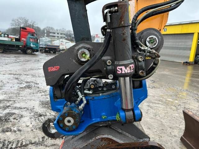 2018 Hyundai HX145LCR crawler excavator attachment detail 2018 Hyundai HX145LCR crawler excavator attachment detail