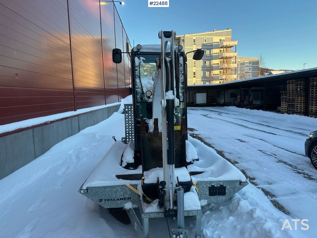2022 Bobcat E19 mini excavator, rear view on trailer 2022 Bobcat E19 mini excavator, rear view on trailer