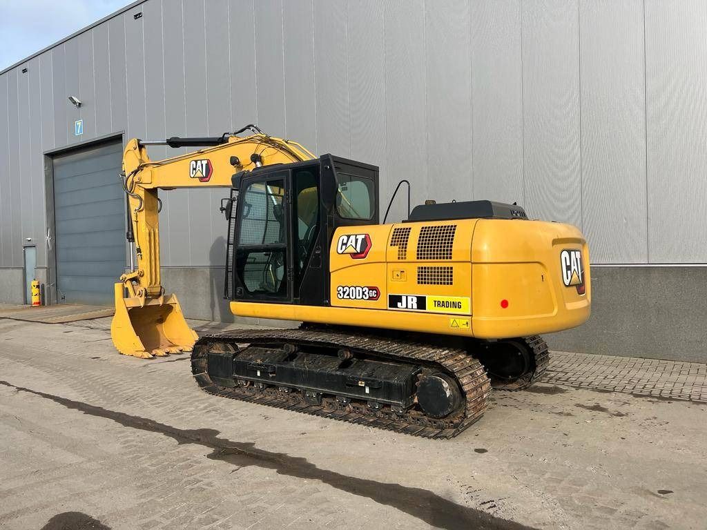 2025 Caterpillar 320D3 GC paletli ekskavatör, arka üç çeyrek görünüm 2025 Caterpillar 320D3 GC paletli ekskavatör, arka üç çeyrek görünüm