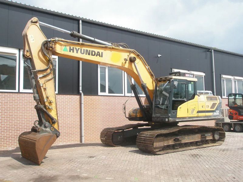 2017 Hyundai HX260LC crawler excavator, side view