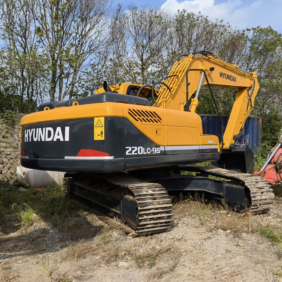 2023 Hyundai 220LC-9S crawler excavator, rear three-quarter view