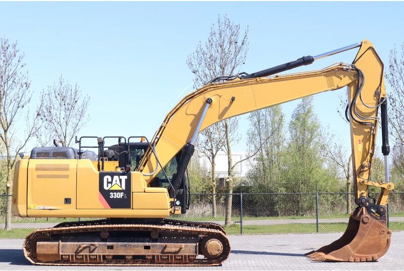 2018 Caterpillar 330FL crawler excavator, side view