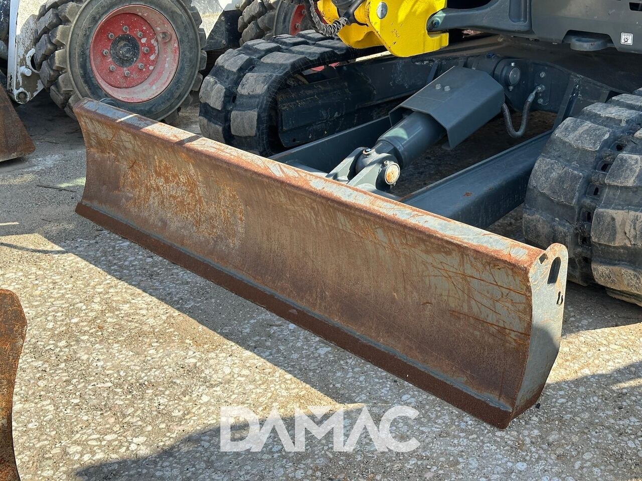 2022 Wacker Neuson EZ50 mini excavator dozer blade view 2022 Wacker Neuson EZ50 mini excavator dozer blade view