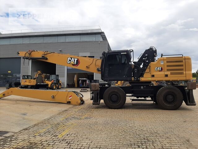 2022 Caterpillar MH3040-07A material handler, side view