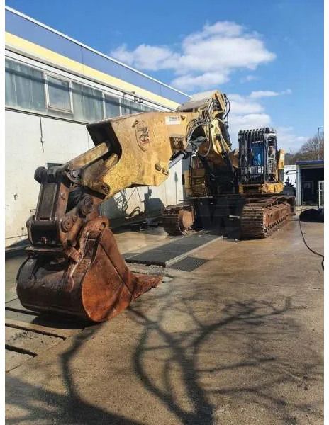 2013 Caterpillar 328D Tunnelbag crawler excavator, side view