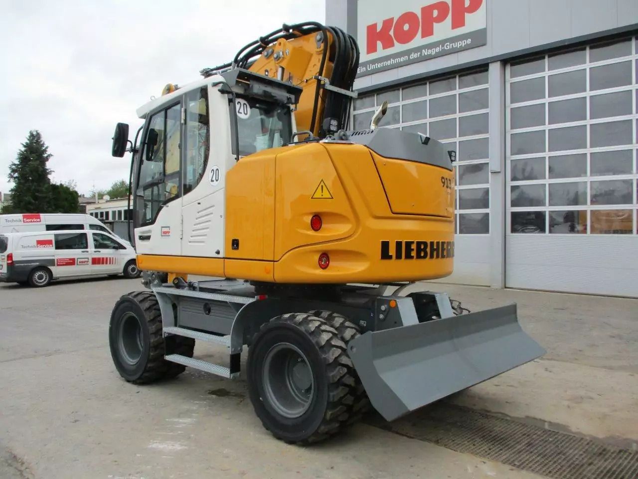 2023 Liebherr A 913 Compact wheel excavator rear three-quarter view 2023 Liebherr A 913 Compact wheel excavator rear three-quarter view