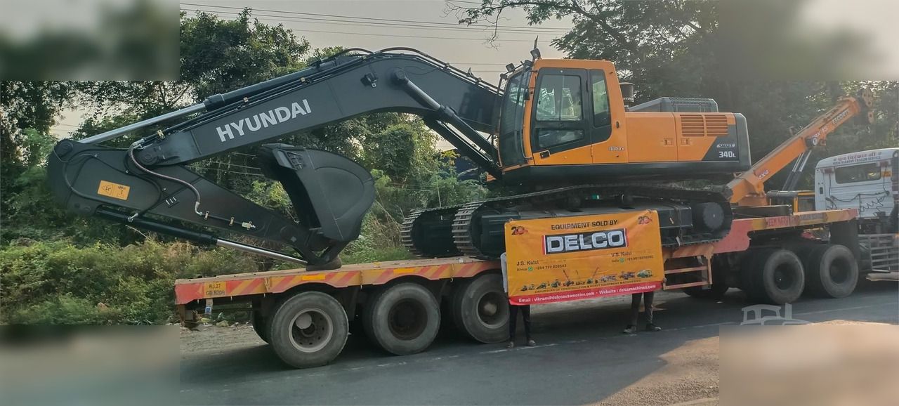 2026 Hyundai Robex 340L Smart crawler excavator side view