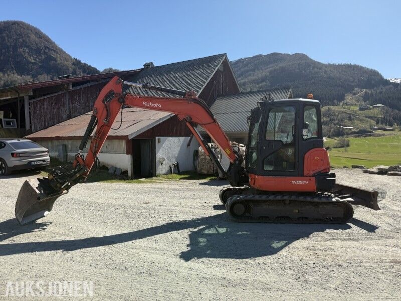 2017 Kubota KX057-4 mini excavator, side view 2017 Kubota KX057-4 mini excavator, side view