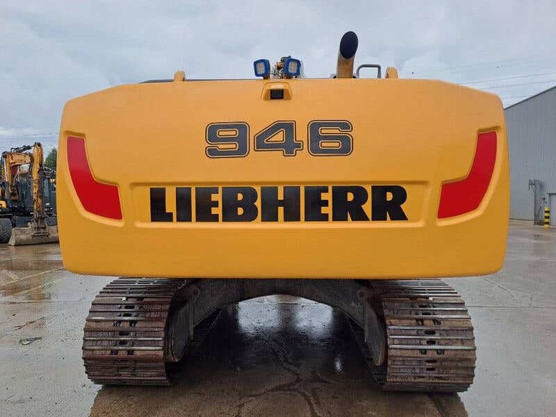2018 Liebherr R946 crawler excavator, rear view