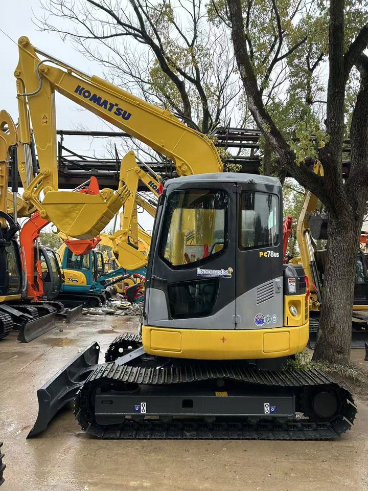 2018 Komatsu PC78US-6E mini excavator, front three-quarter view 2018 Komatsu PC78US-6E mini excavator, front three-quarter view