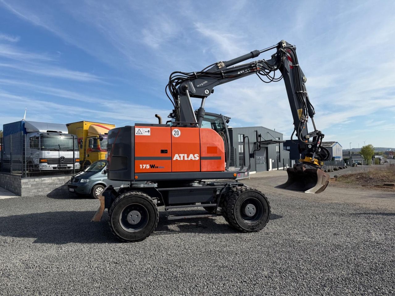 2020 Atlas 175 WSR wheel excavator side view