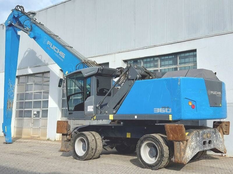 2018 Fuchs MHL360 F material handler, side view
