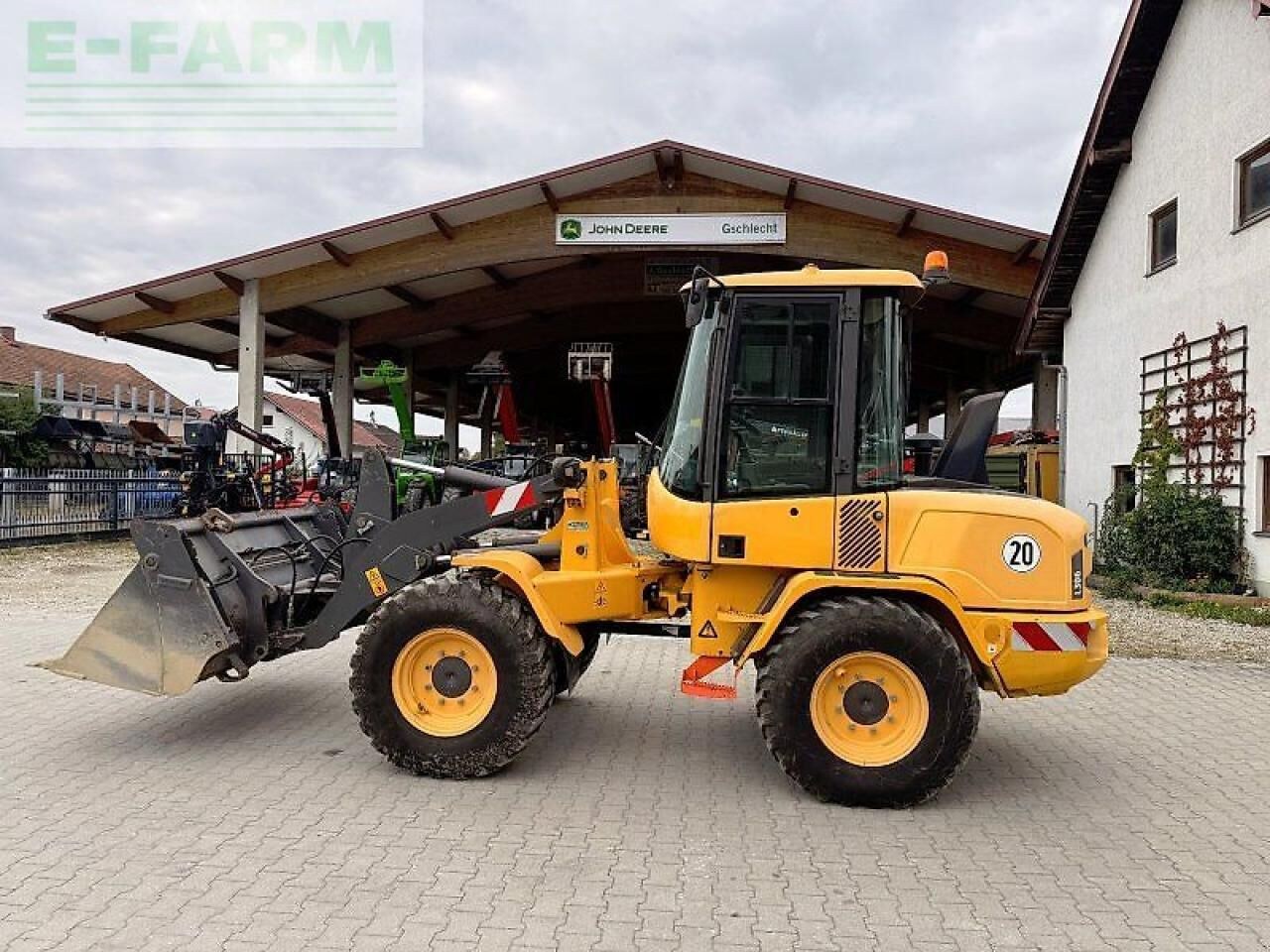 2017 Volvo L30G wheel loader side view 2017 Volvo L30G wheel loader side view