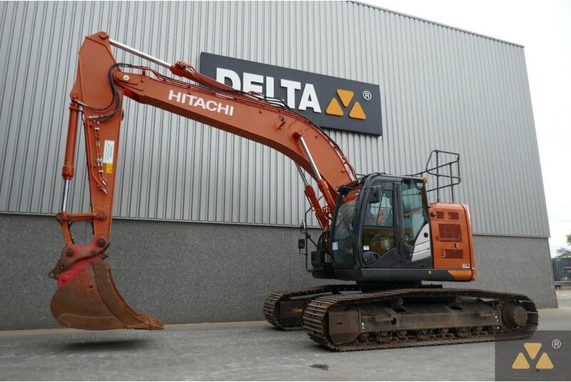 2021 Hitachi ZX225USLC-6 crawler excavator, side profile view 2021 Hitachi ZX225USLC-6 crawler excavator, side profile view