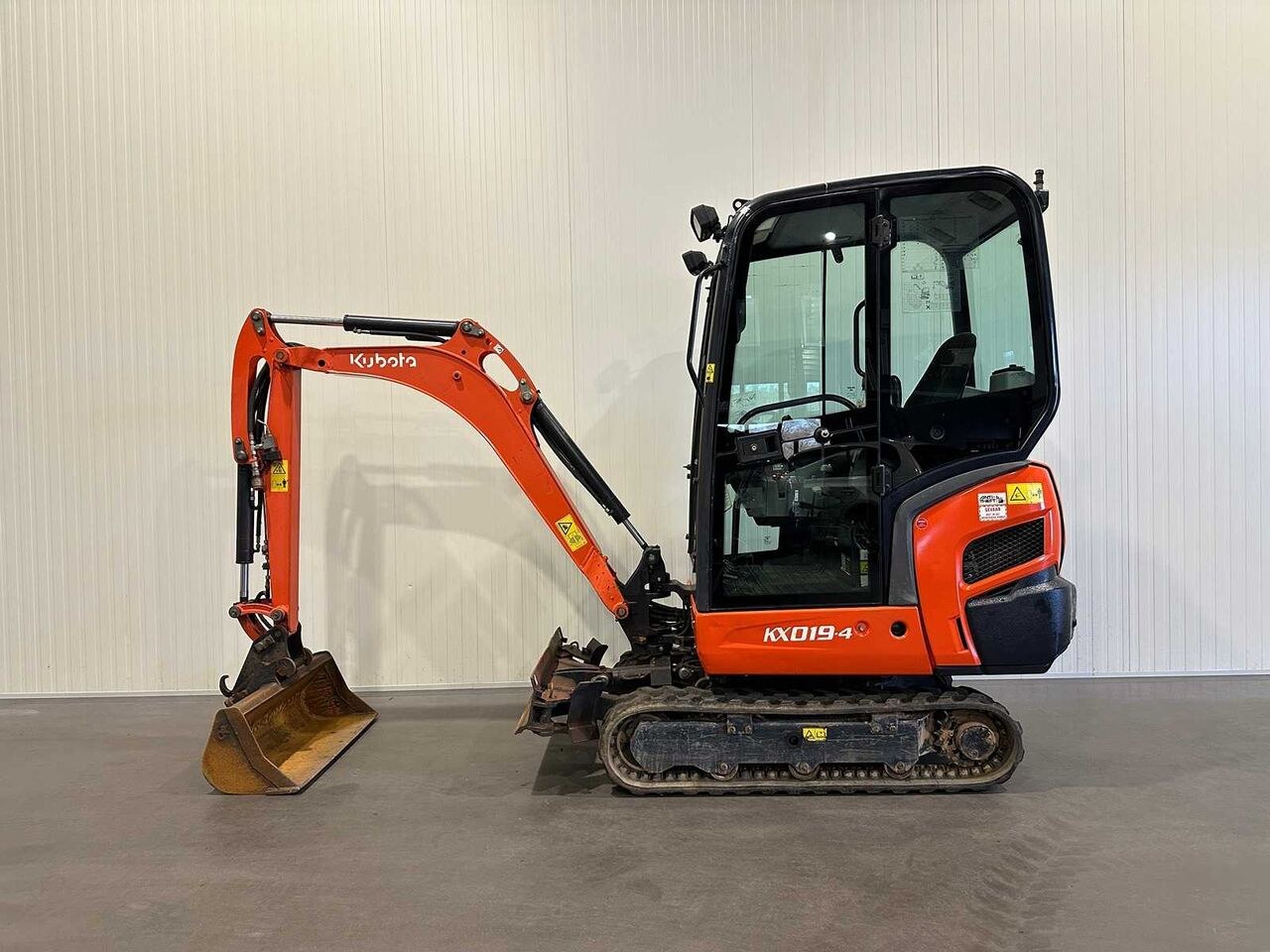Kubota KX019-4 mini excavator, side view Kubota KX019-4 mini excavator, side view