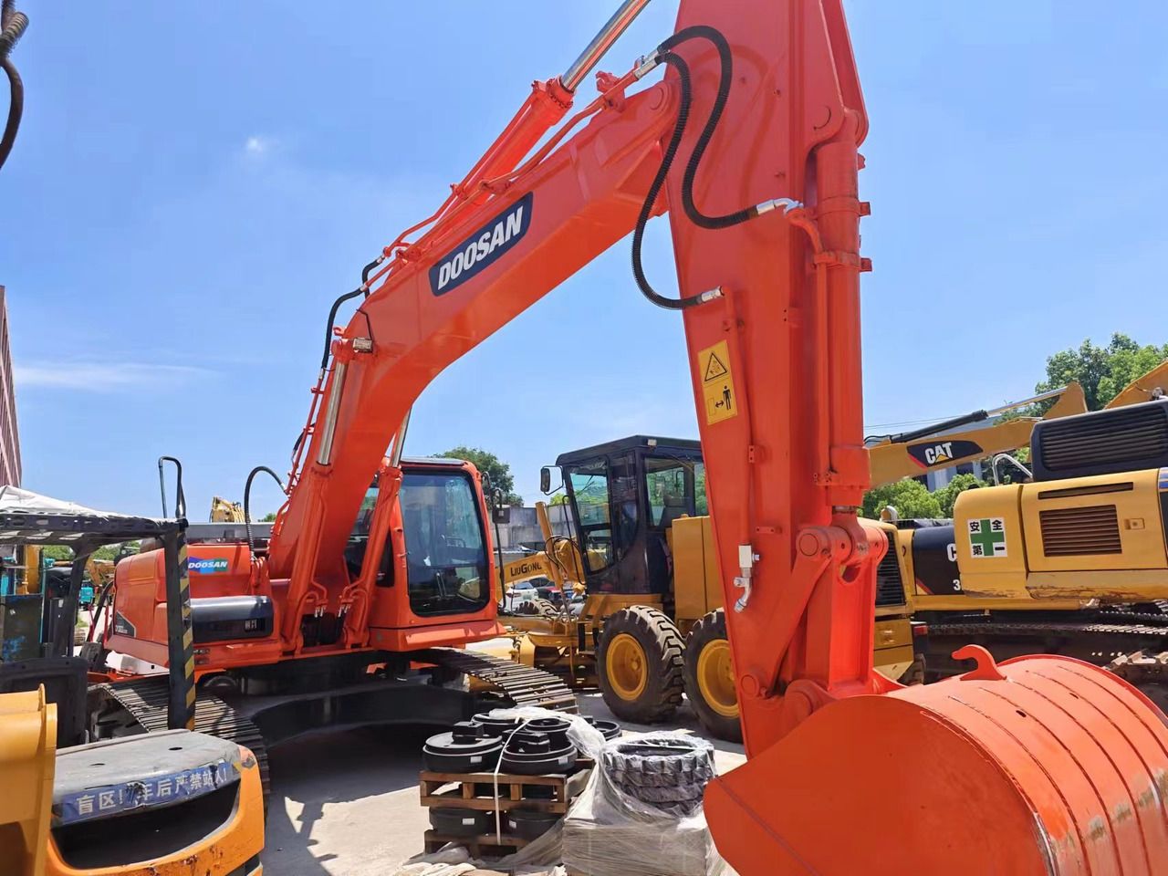 2020 Doosan DX300LC-9C crawler excavator, side view