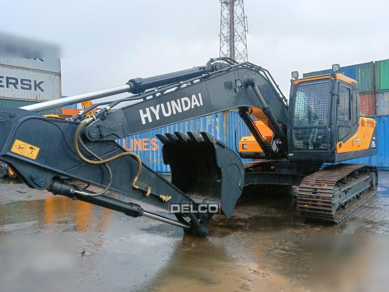 2026 Hyundai R215L crawler excavator, side view 2026 Hyundai R215L crawler excavator, side view