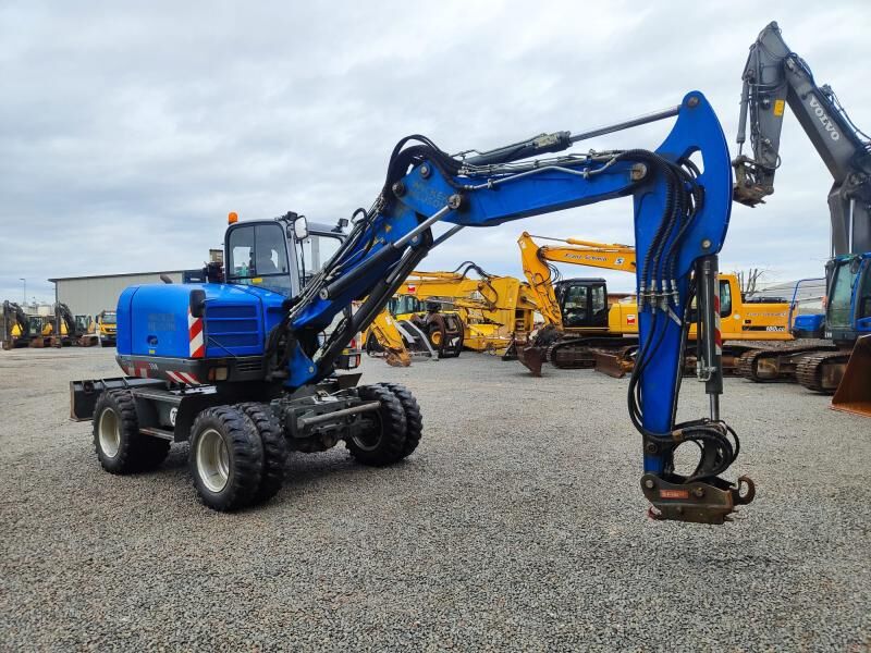 2017 Wacker Neuson EW100 wheel excavator, side profile view 2017 Wacker Neuson EW100 wheel excavator, side profile view