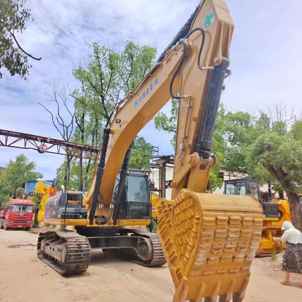 2024 Caterpillar 336D2 crawler excavator, front three-quarter view 2024 Caterpillar 336D2 crawler excavator, front three-quarter view