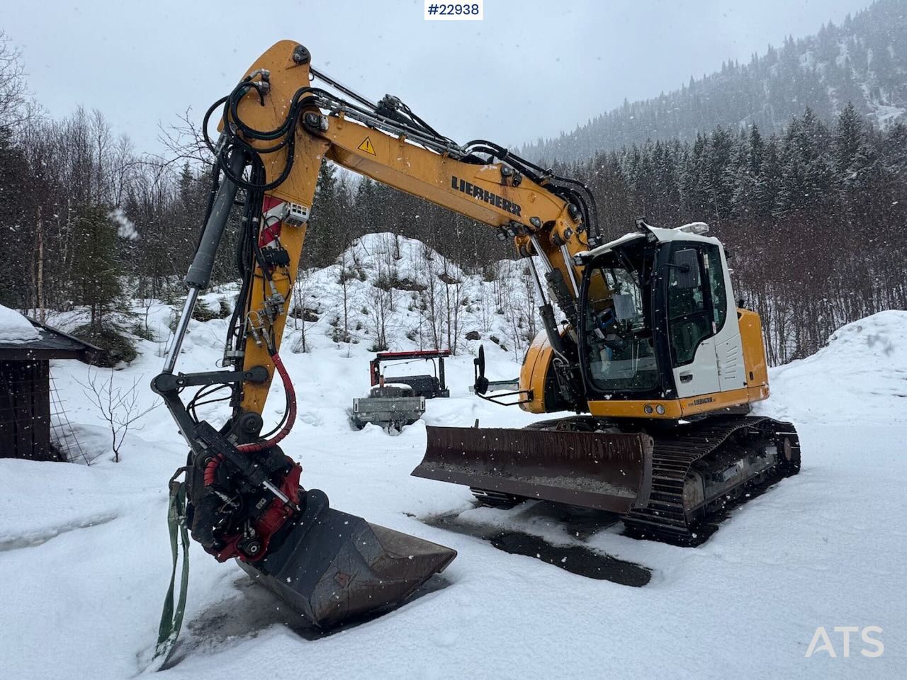 2018 Liebherr R914COMPACT crawler excavator, front three-quarter view 2018 Liebherr R914COMPACT crawler excavator, front three-quarter view