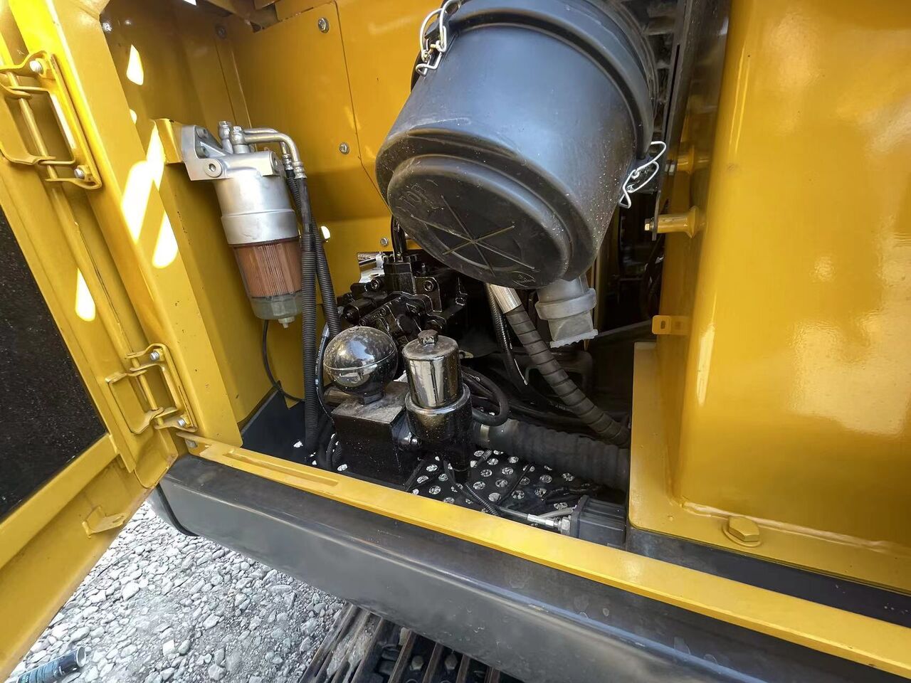 2023 XCMG XE85DA crawler excavator engine compartment view 2023 XCMG XE85DA crawler excavator engine compartment view
