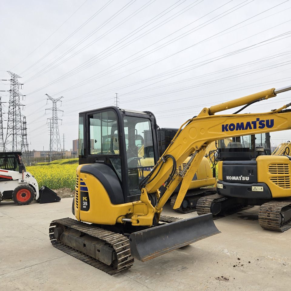 2021 Komatsu PC35MR mini excavator, front three-quarter view 2021 Komatsu PC35MR mini excavator, front three-quarter view