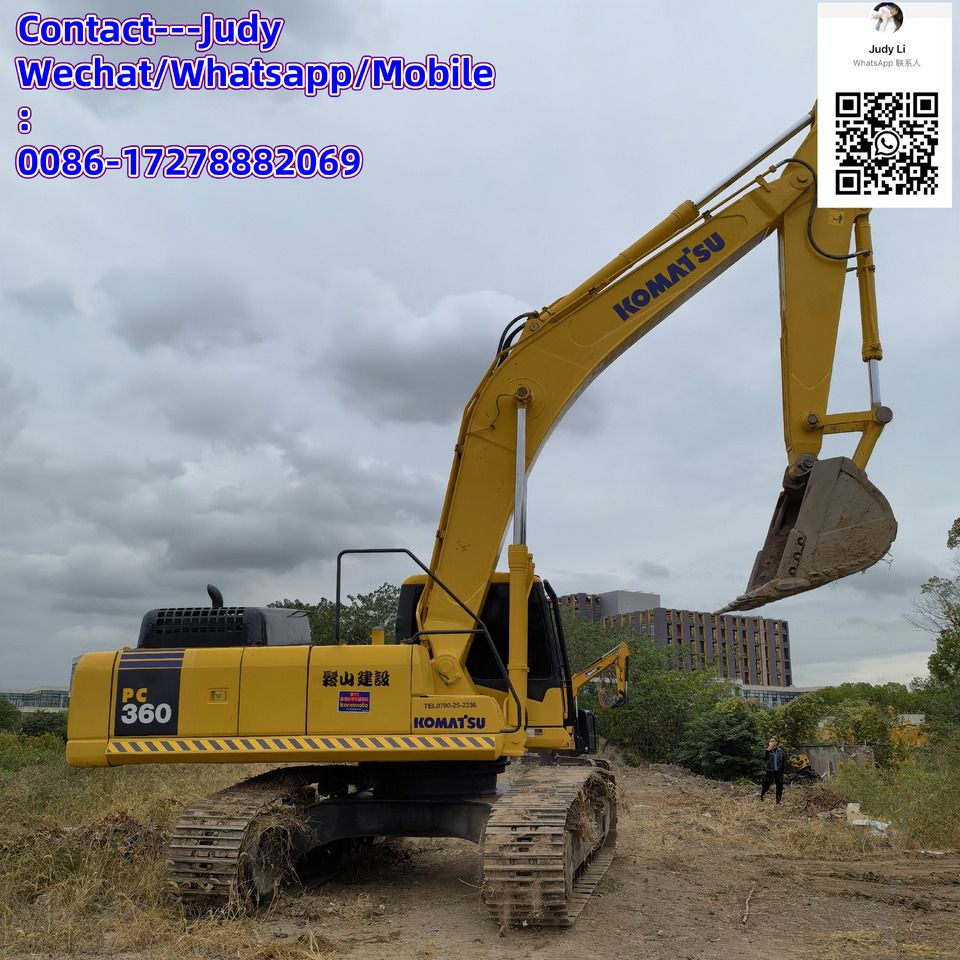 2020 Komatsu PC360 crawler excavator, side view 2020 Komatsu PC360 crawler excavator, side view