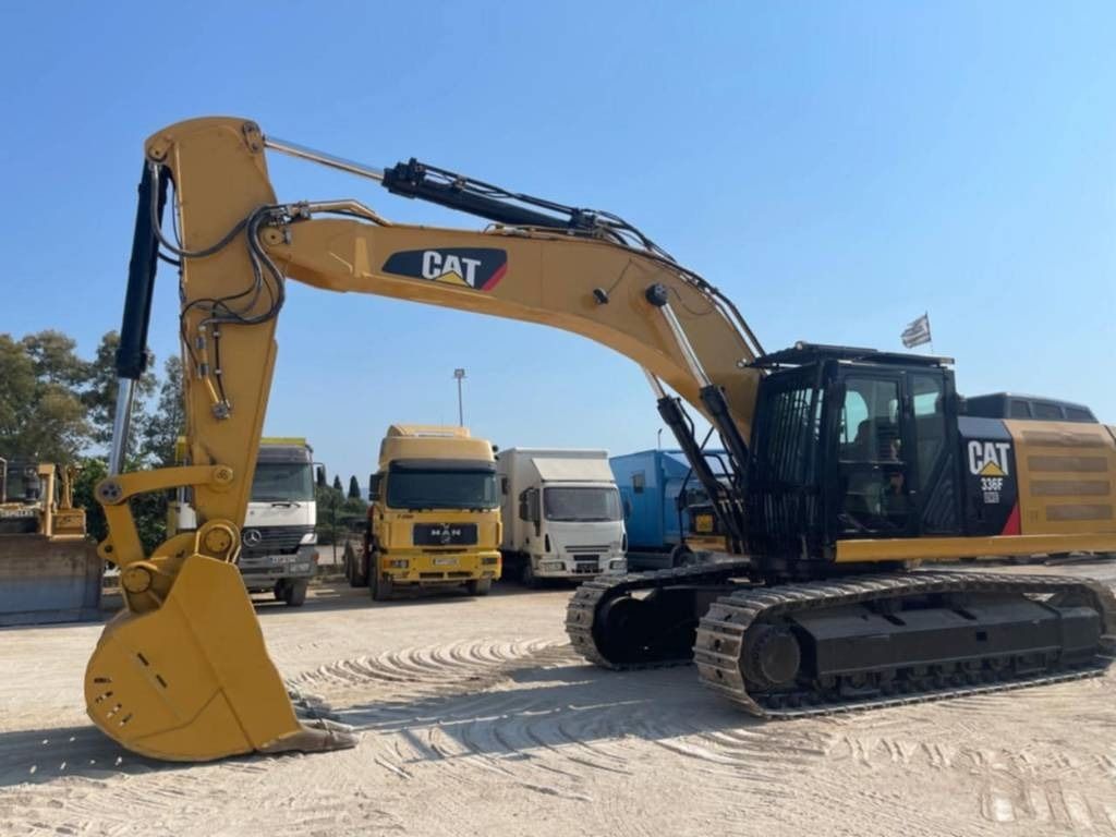 2017 Caterpillar 336F L crawler excavator, side profile view 2017 Caterpillar 336F L crawler excavator, side profile view