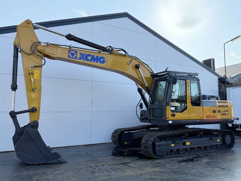 2025 XCMG XE215I-KLC crawler excavator side view