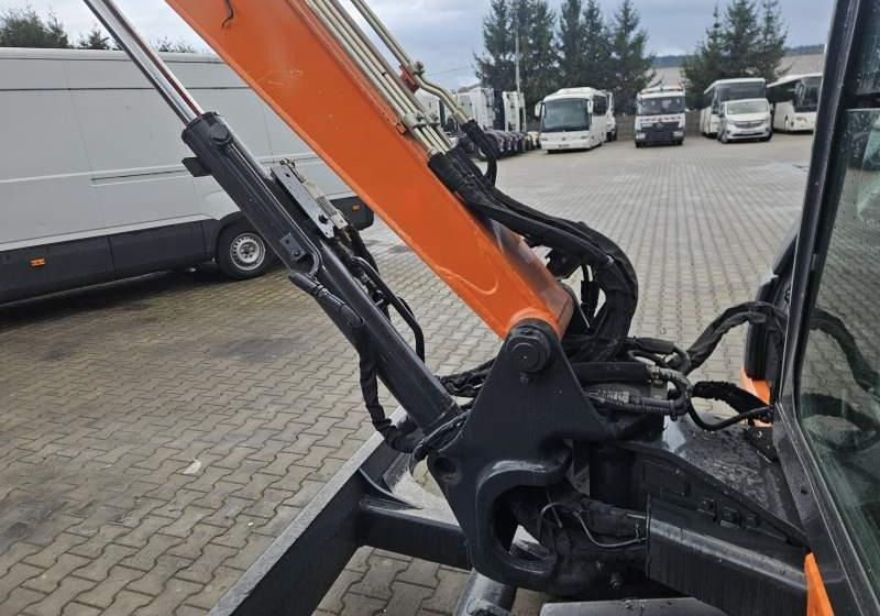 2017 Hitachi ZX48U-5A crawler excavator boom and hydraulic detail