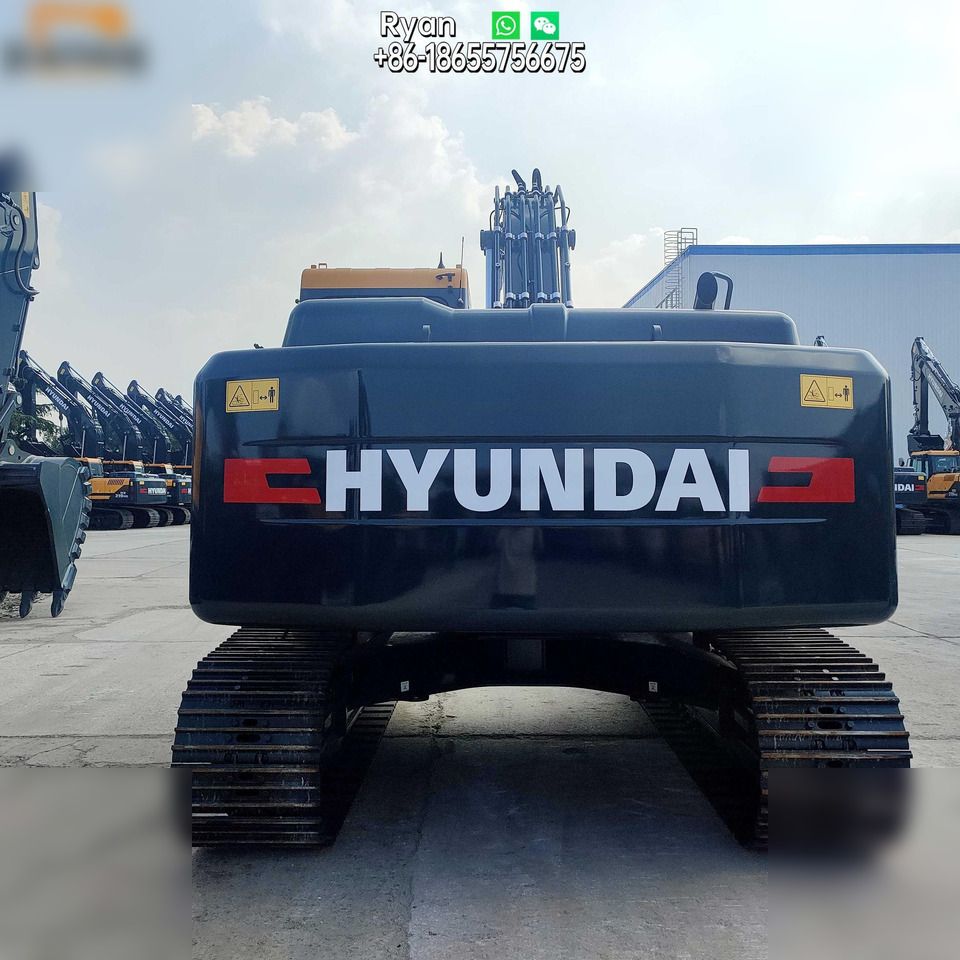2025 Hyundai HX220HD crawler excavator rear view 2025 Hyundai HX220HD crawler excavator rear view