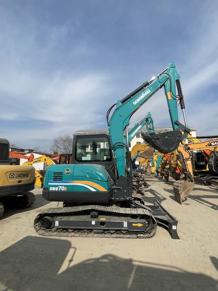 2023 Sunward SWE70E crawler excavator side view 2023 Sunward SWE70E crawler excavator side view